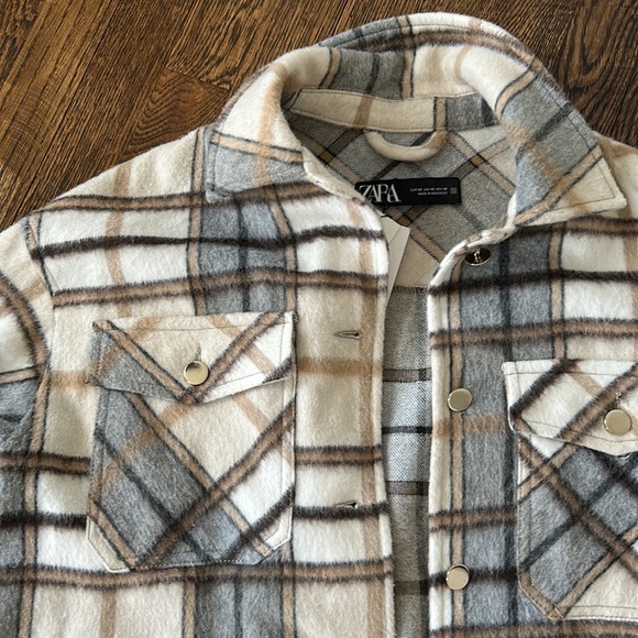 NWT Zara plaid soft shacket - Picture 3 of 8